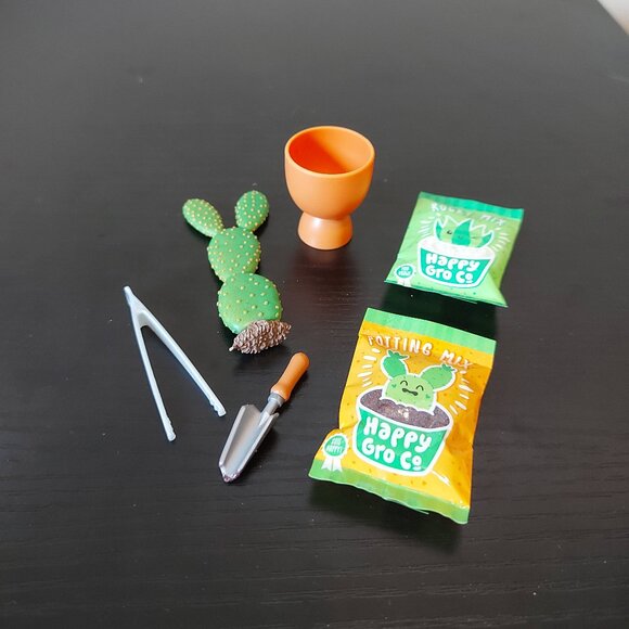 Miniverse Paddle Cactus - Picture 1 of 1